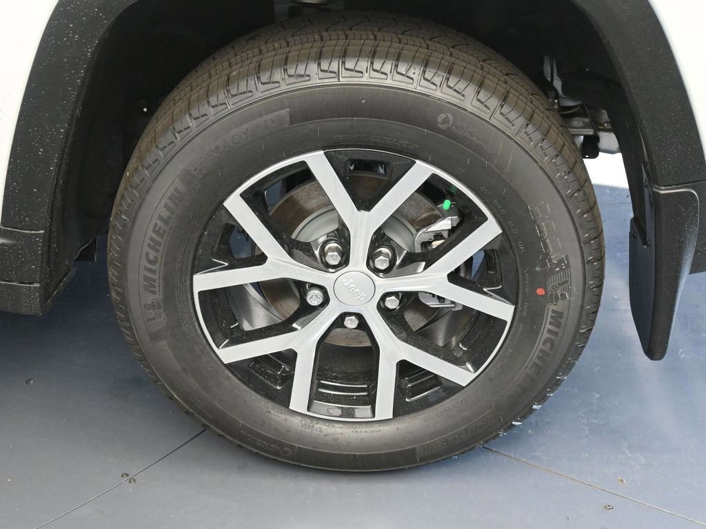 New 2025 Jeep Grand Cherokee Limited w/ Trailer Tow Package image 10