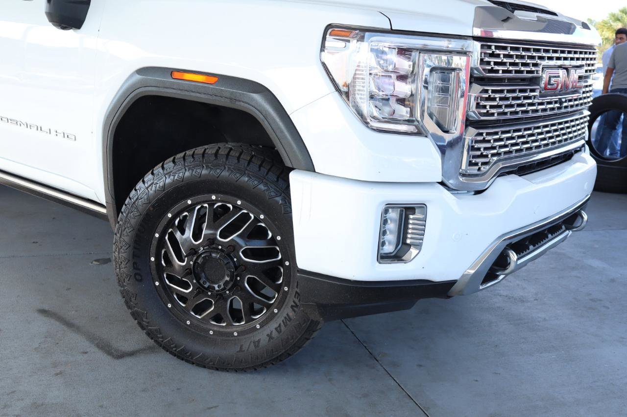 Used 2021 GMC Sierra 3500 Denali w/ Denali Ultimate Package AWD/4WD image 4