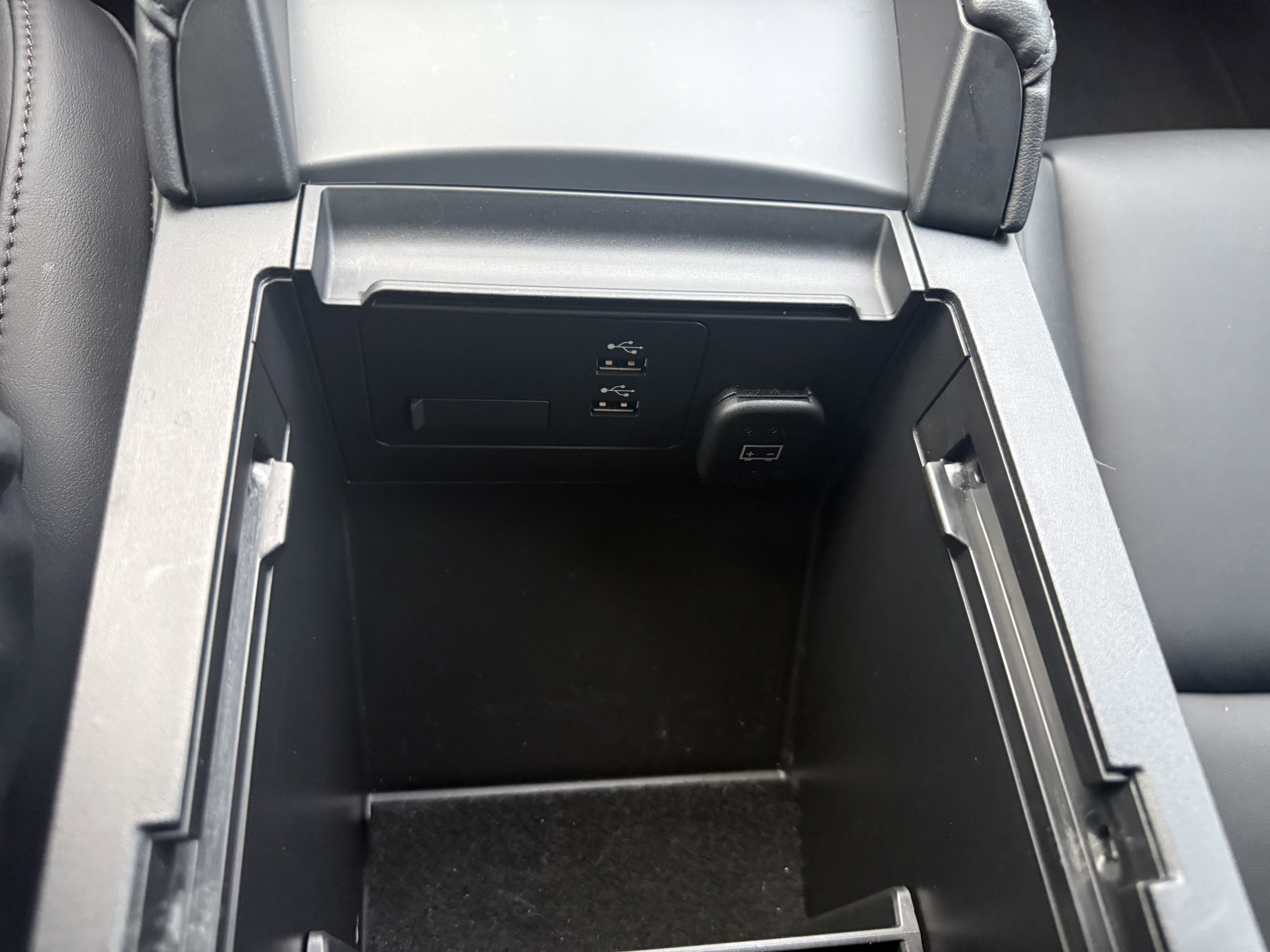 Used 2023 MAZDA MAZDA3 s image 29