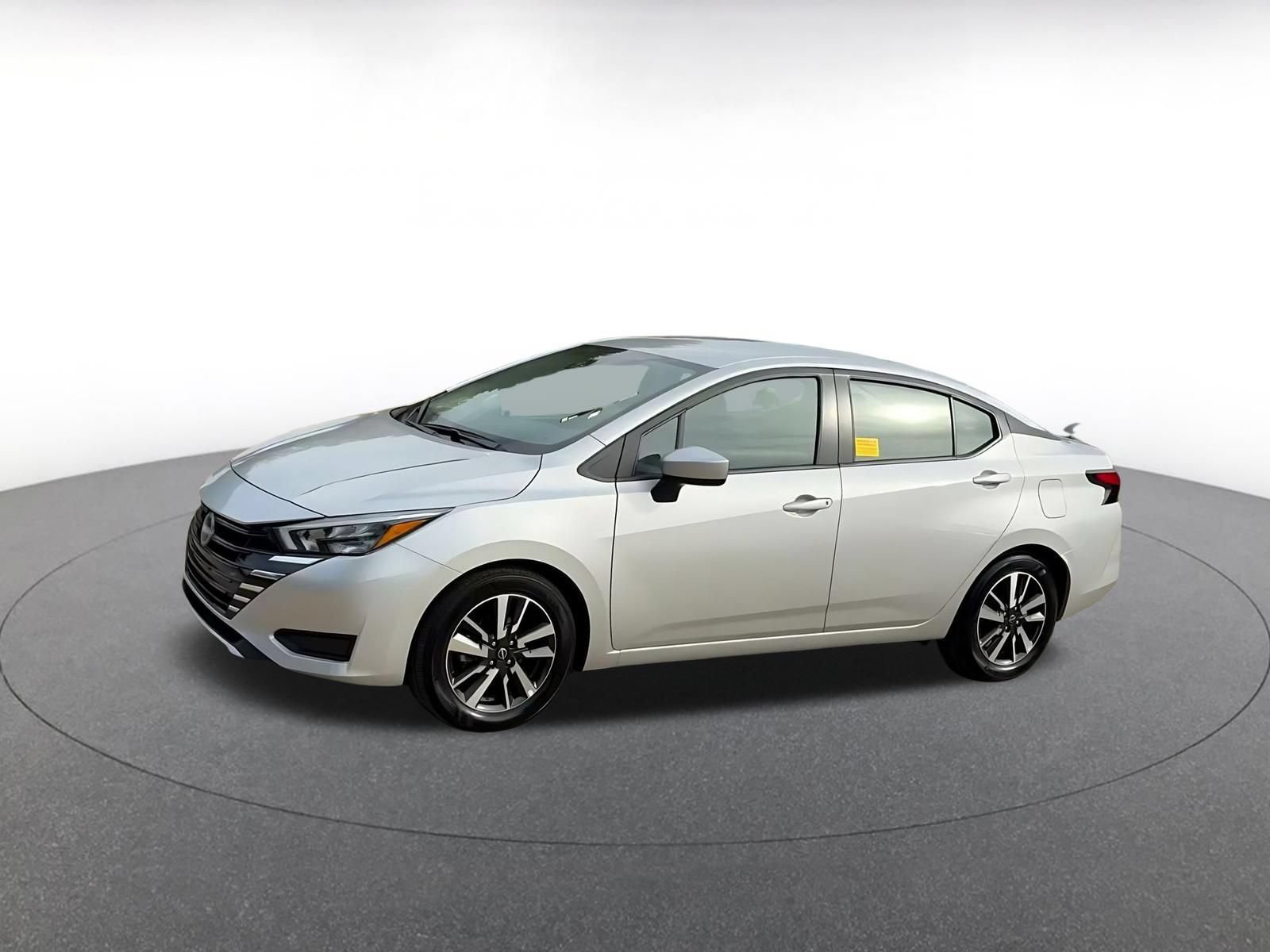 Used 2025 Nissan Versa SV FWD image 6