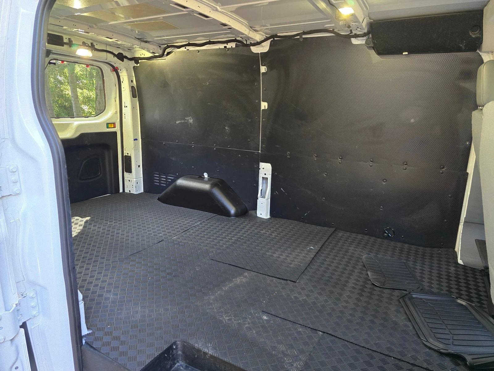 Used 2017 Ford Transit 250 130 Low Roof RWD image 17