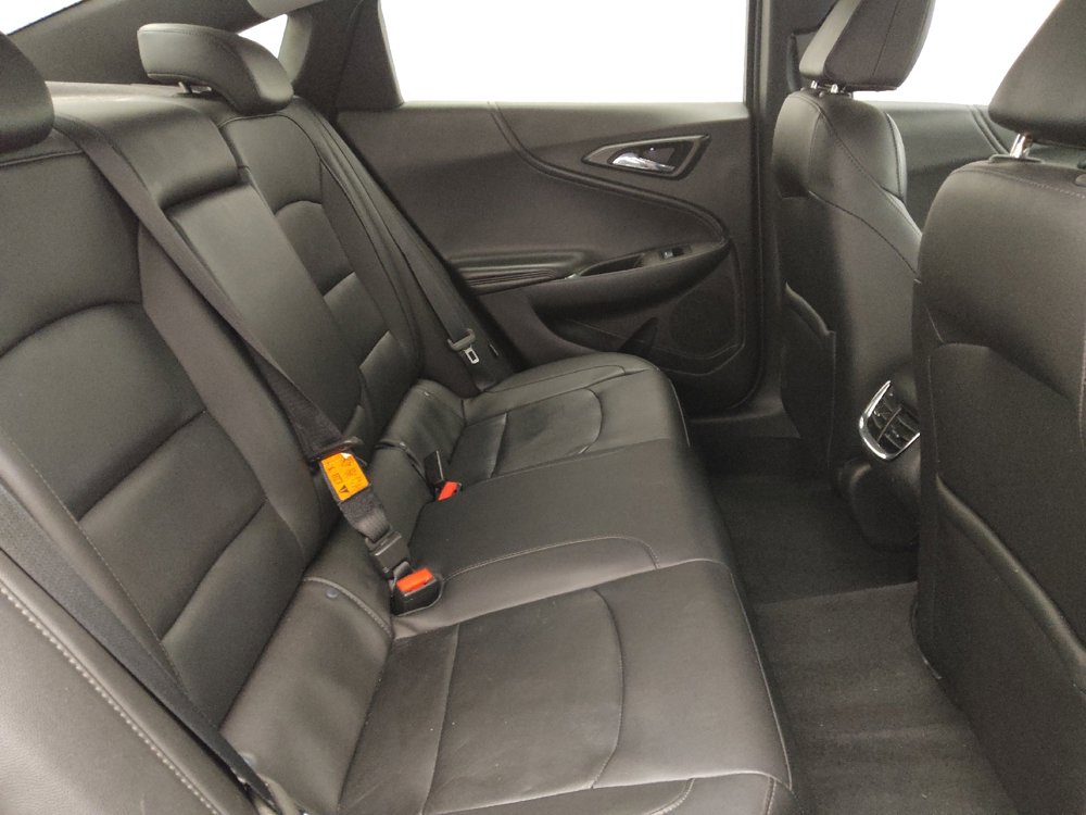 Used 2017 Chevrolet Malibu LT w/ Leather Package image 19