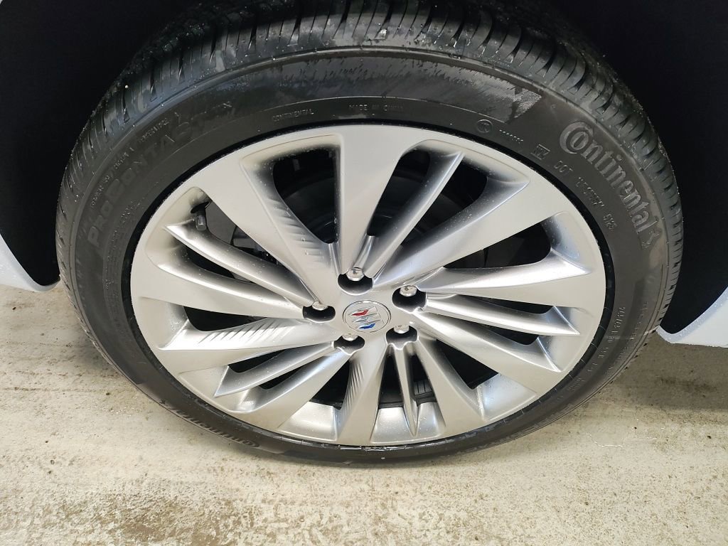 New 2026 Buick Envision Avenir image 3