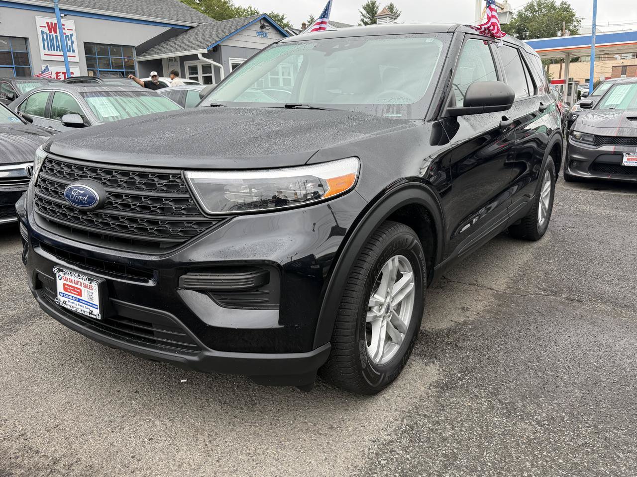 Used 2022 Ford Explorer 4WD image 2