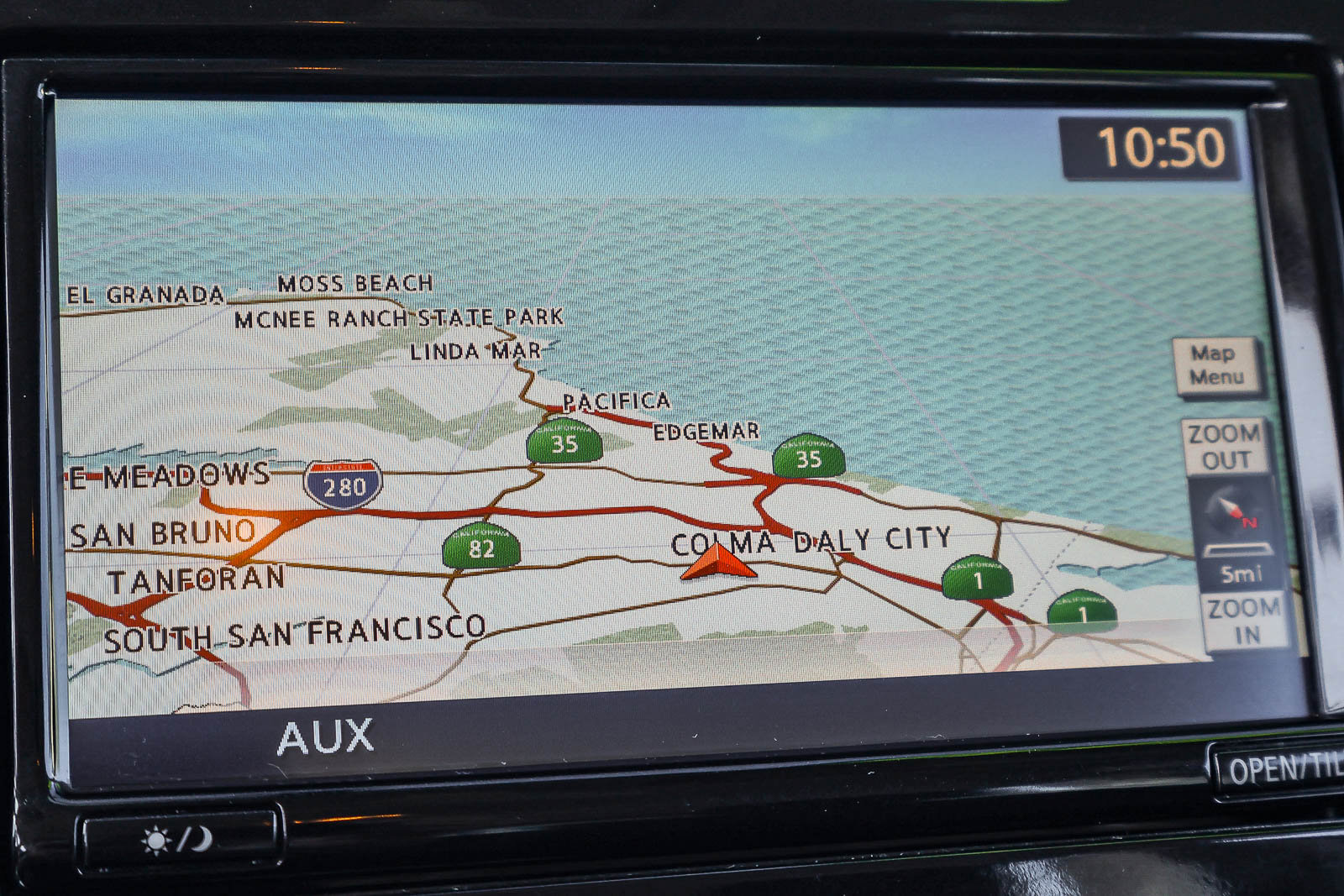 Used 2013 Nissan Leaf SV w/ LED & Quick Charge Pkg FWD image 5