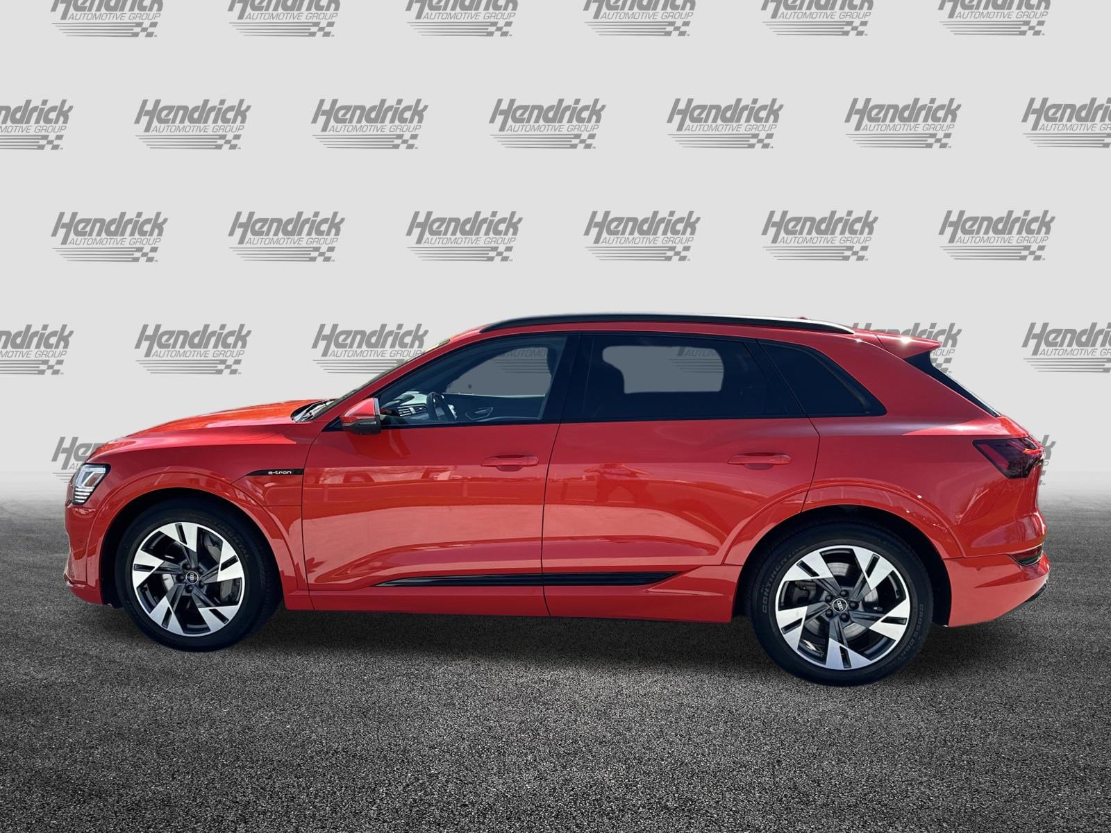 Used 2022 Audi e-tron Premium w/ Convenience Plus Package image 7