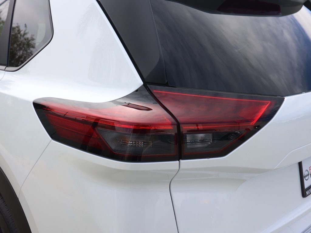 New 2026 Nissan Rogue SV image 7