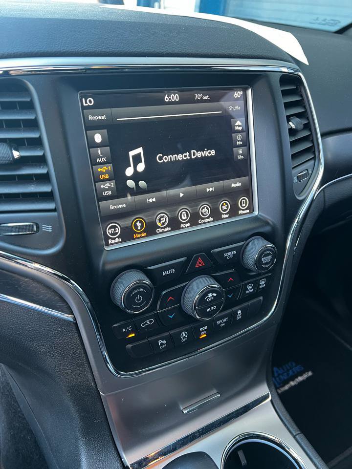 Used 2018 Jeep Grand Cherokee Limited AWD/4WD image 26