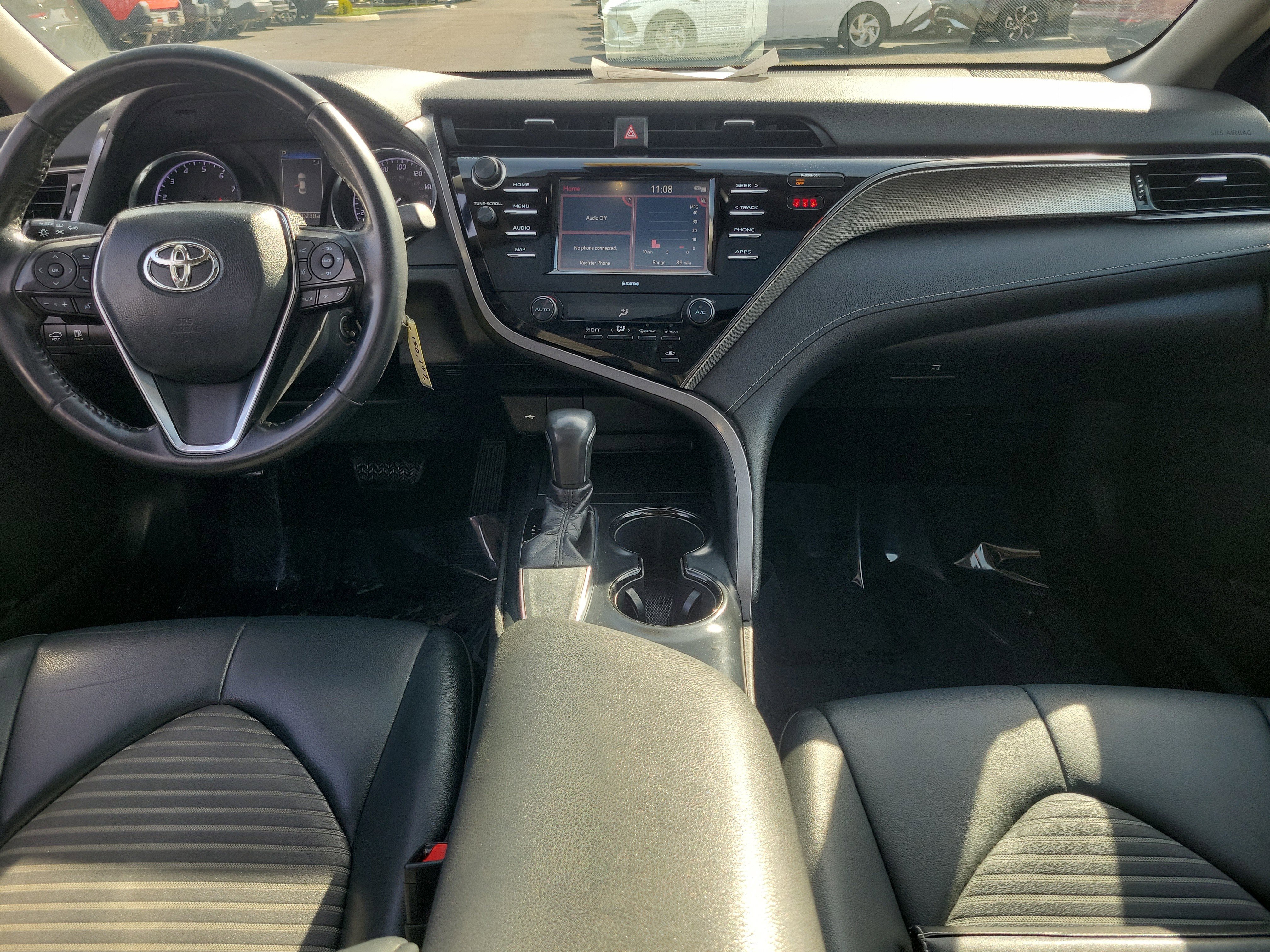 Used 2020 Toyota Camry SE FWD image 9