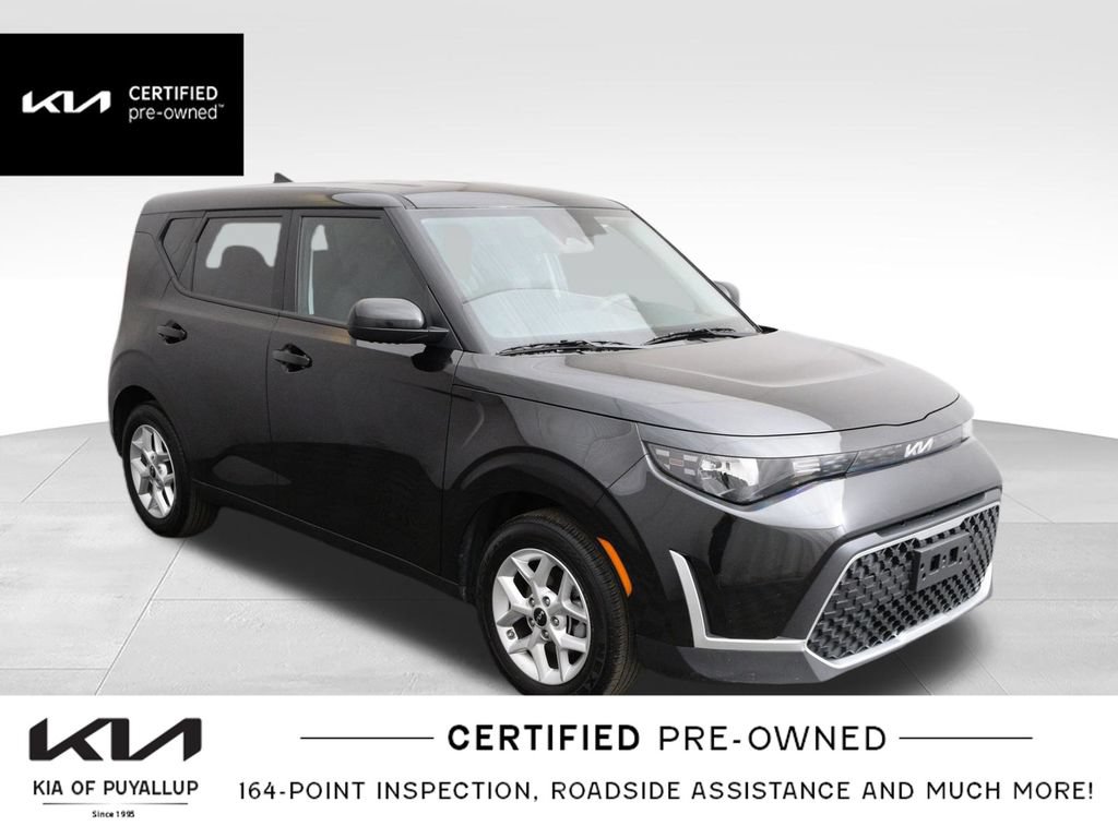 Certified 2025 Kia Soul LX FWD image 4