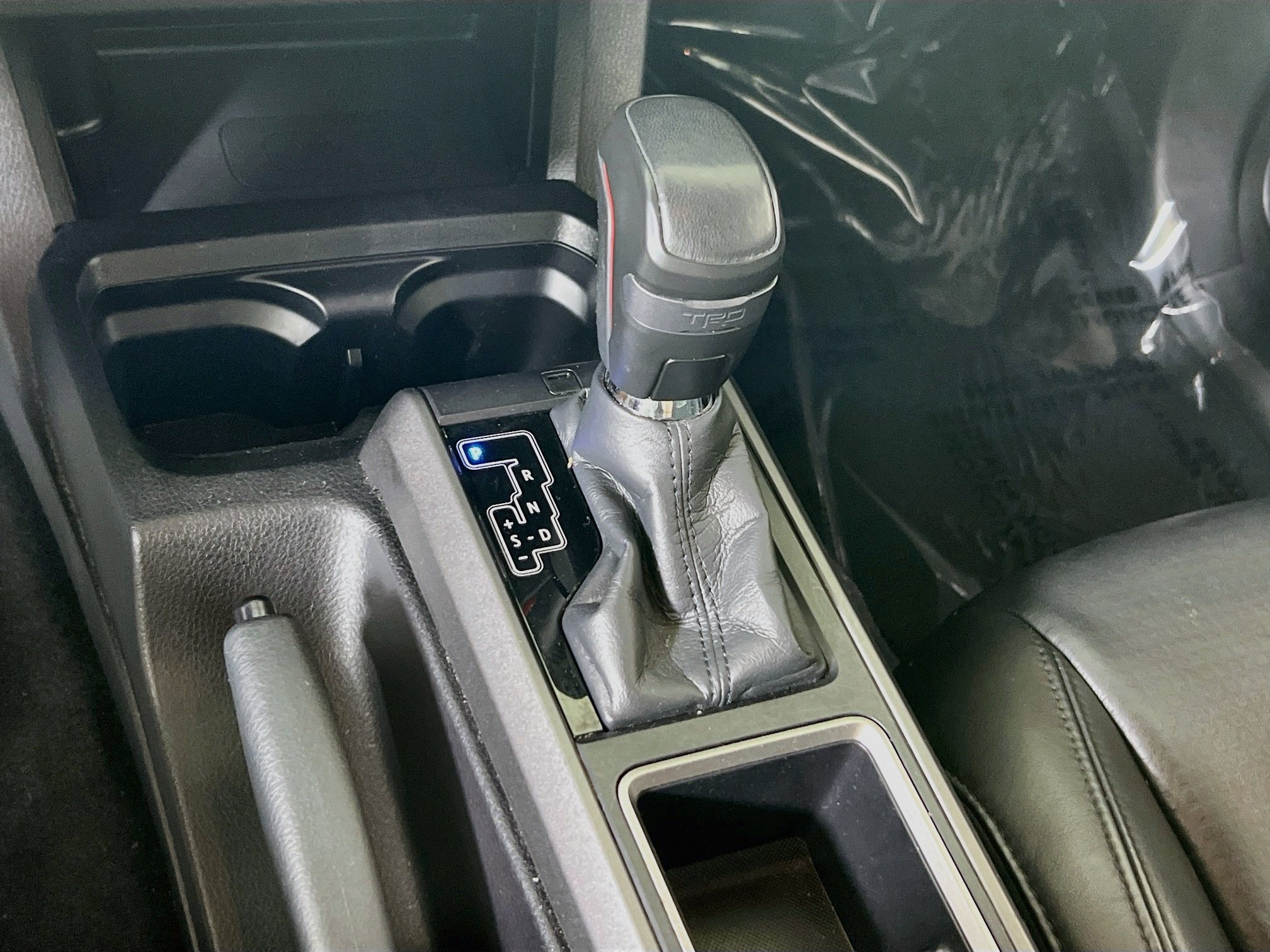 Used 2021 Toyota Tacoma TRD Sport w/ TRD Premium Sport Package AWD/4WD image 17
