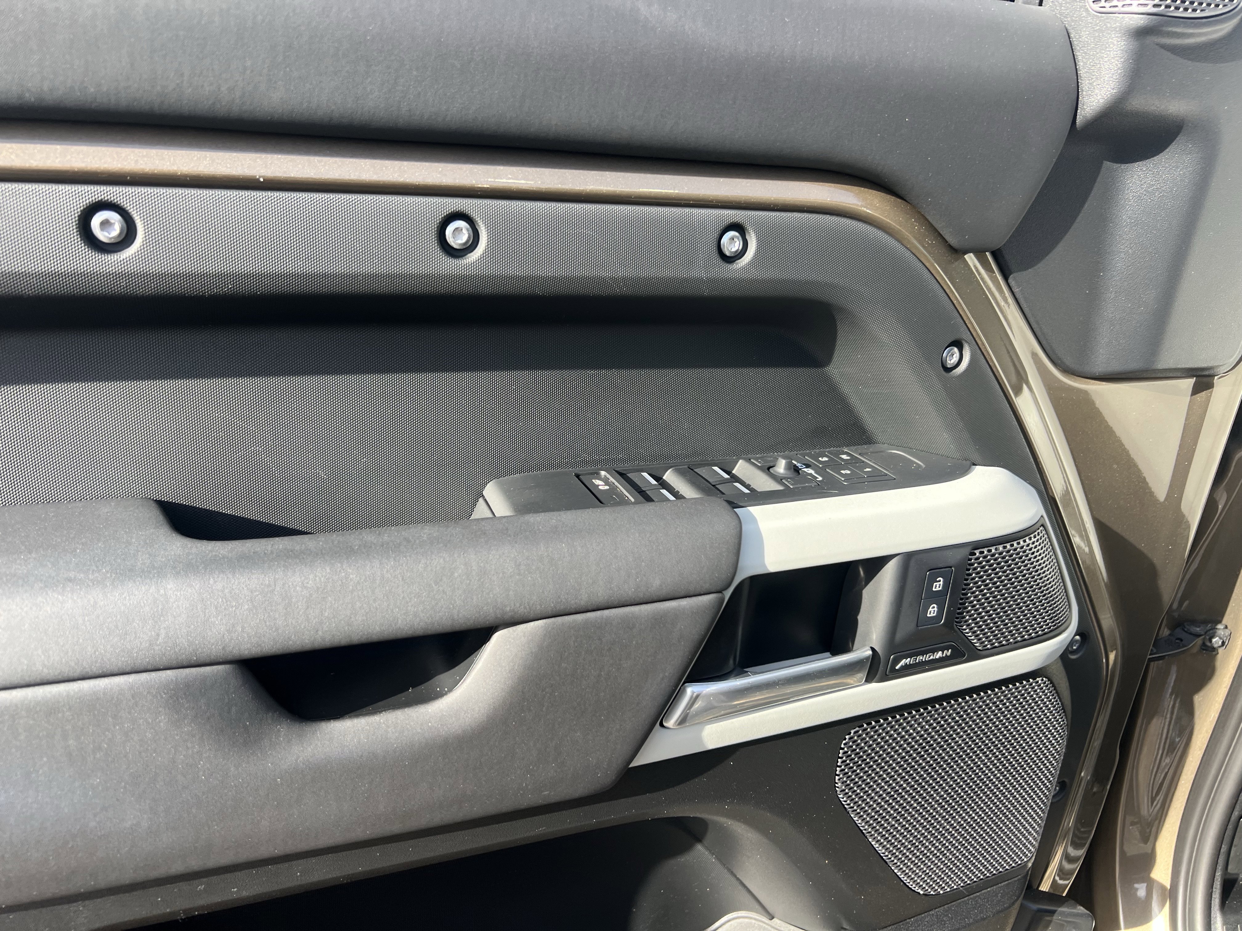 Certified 2024 Land Rover Defender 110 X-Dynamic SE image 14