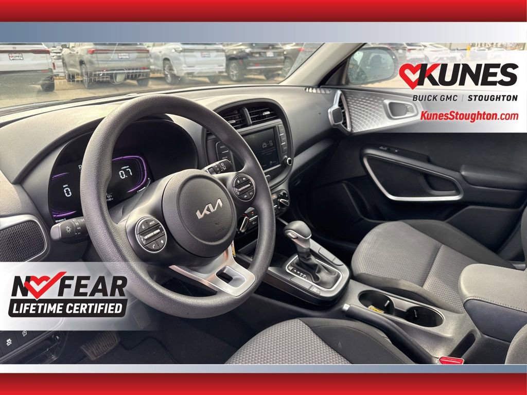Used 2025 Kia Soul LX w/ LX Technology Package image 23
