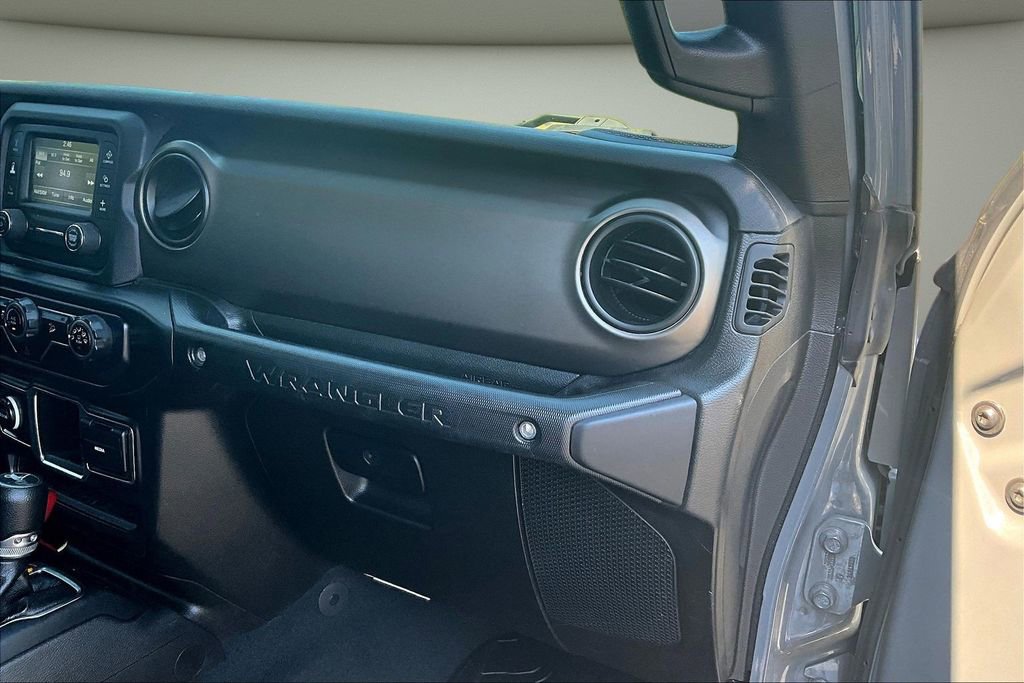 Used 2019 Jeep Wrangler Unlimited Sport image 26