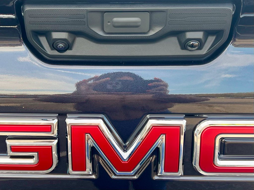New 2026 GMC Sierra 2500 SLT AWD/4WD image 6