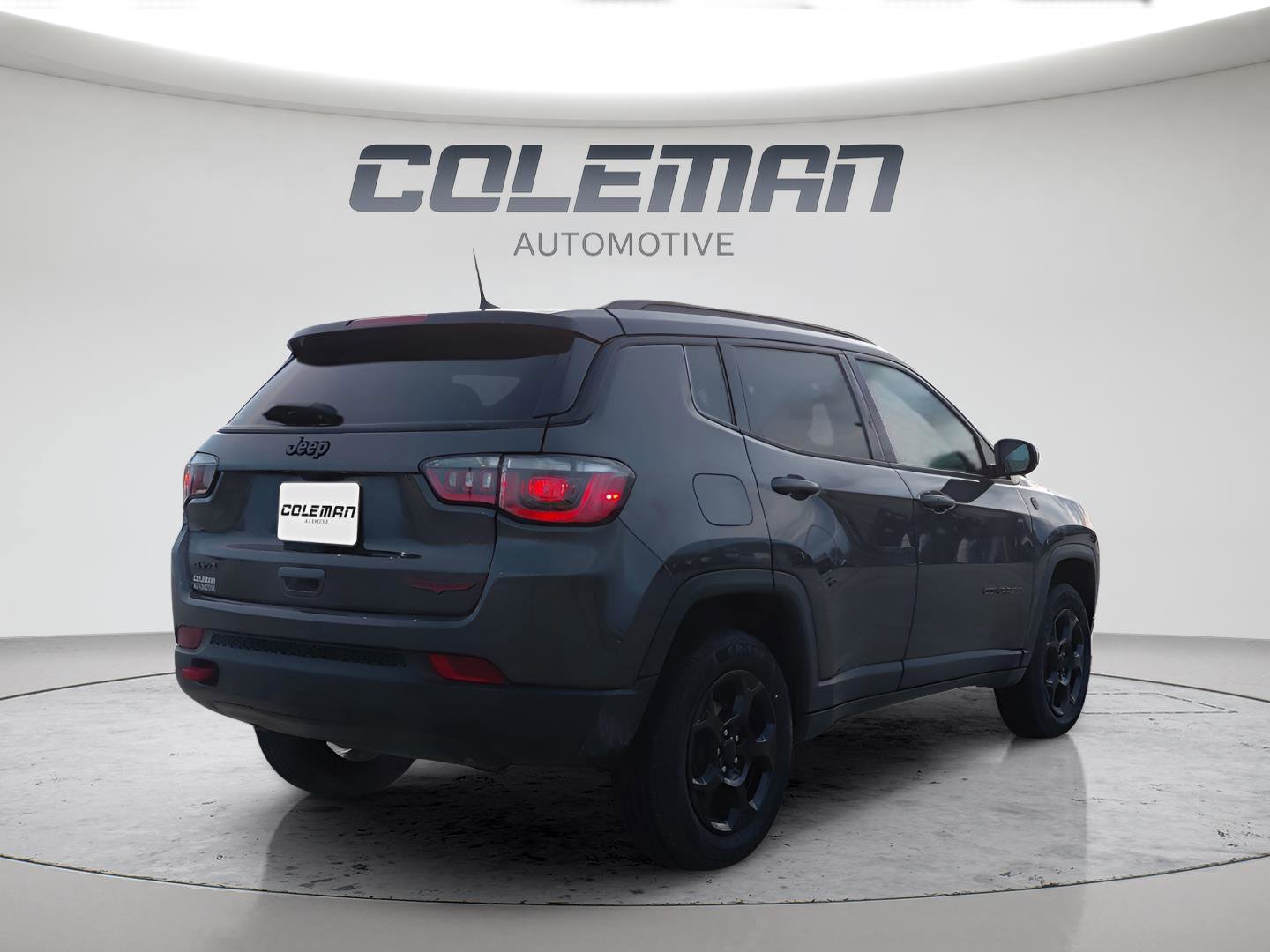 Used 2024 Jeep Compass Trailhawk w/ Trailhawk Convenience Group image 5