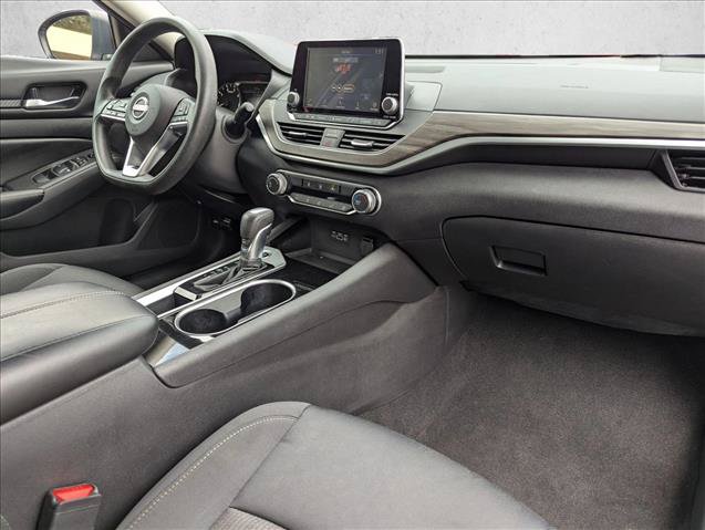 Used 2024 Nissan Altima 2.5 SV FWD image 20