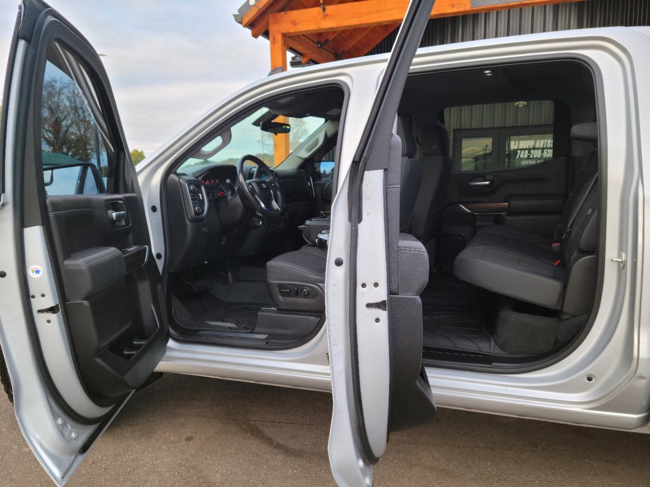 Used 2019 Chevrolet Silverado 1500 LT Trail Boss w/ Convenience Package image 7