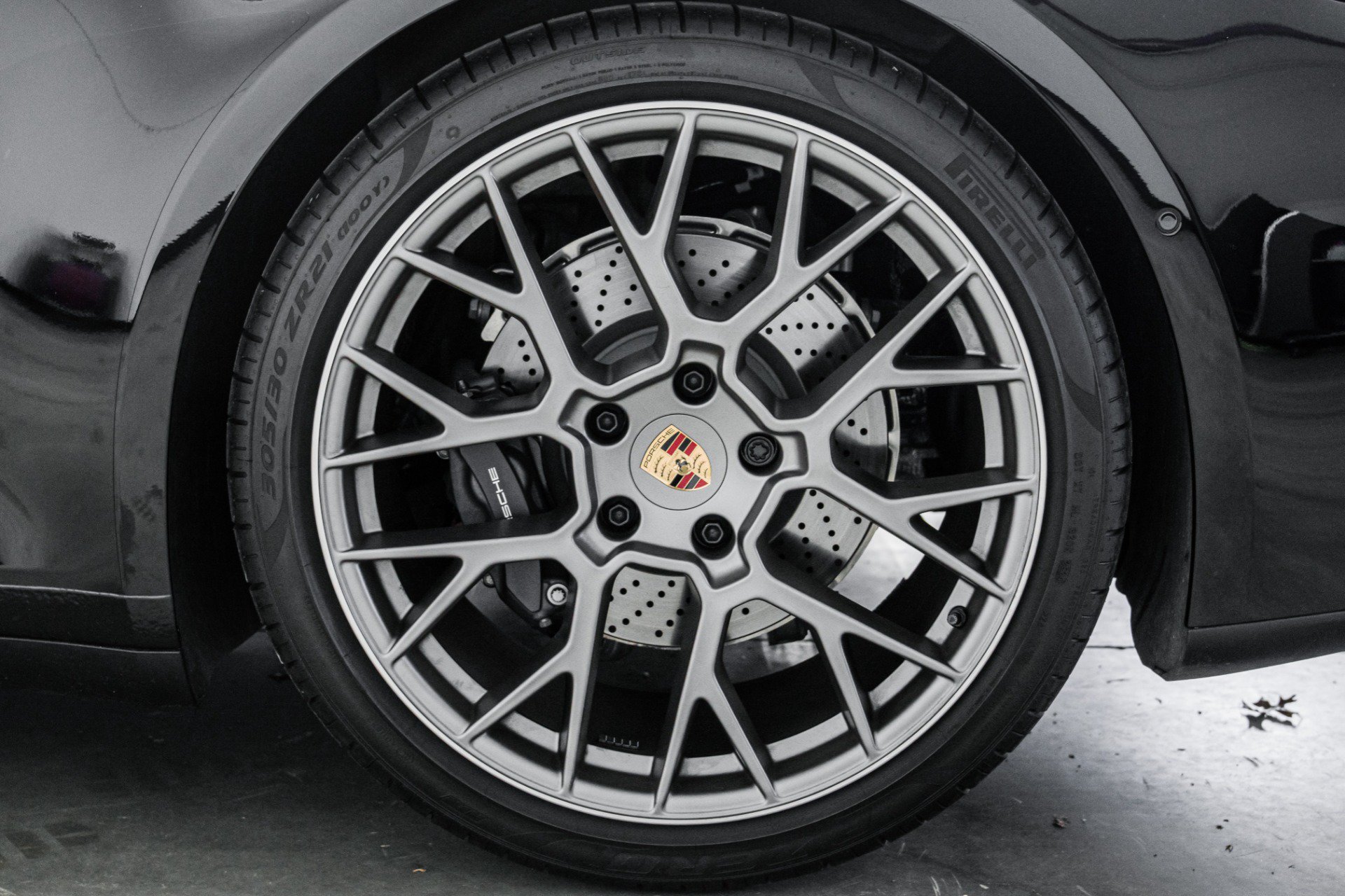 Used 2025 Porsche 911 Carrera RWD image 10