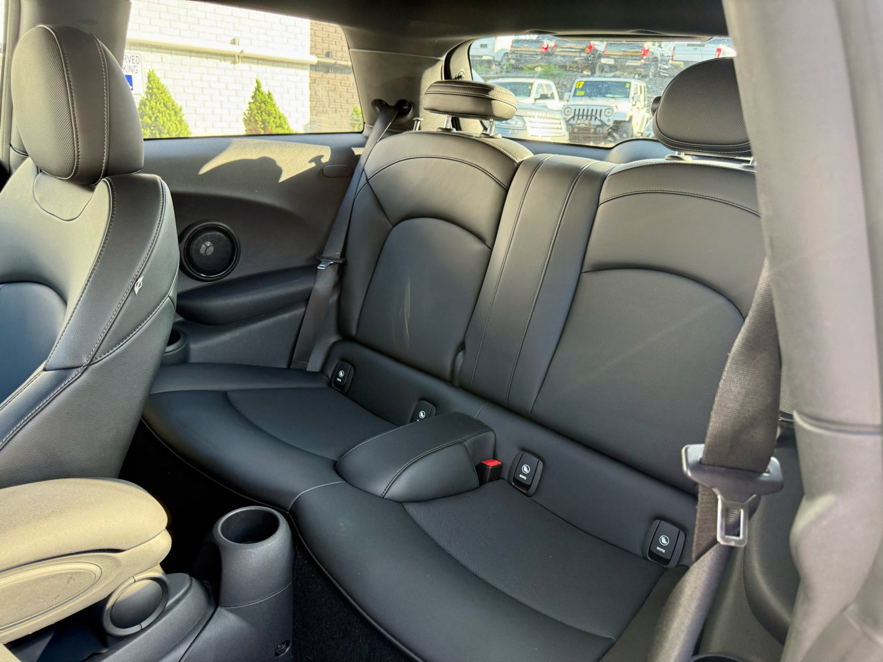 Used 2014 MINI Cooper 2-Door Hardtop image 13