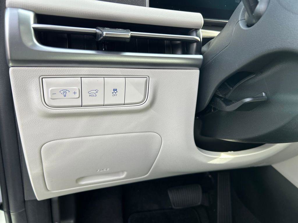 New 2026 Hyundai Tucson SEL image 16