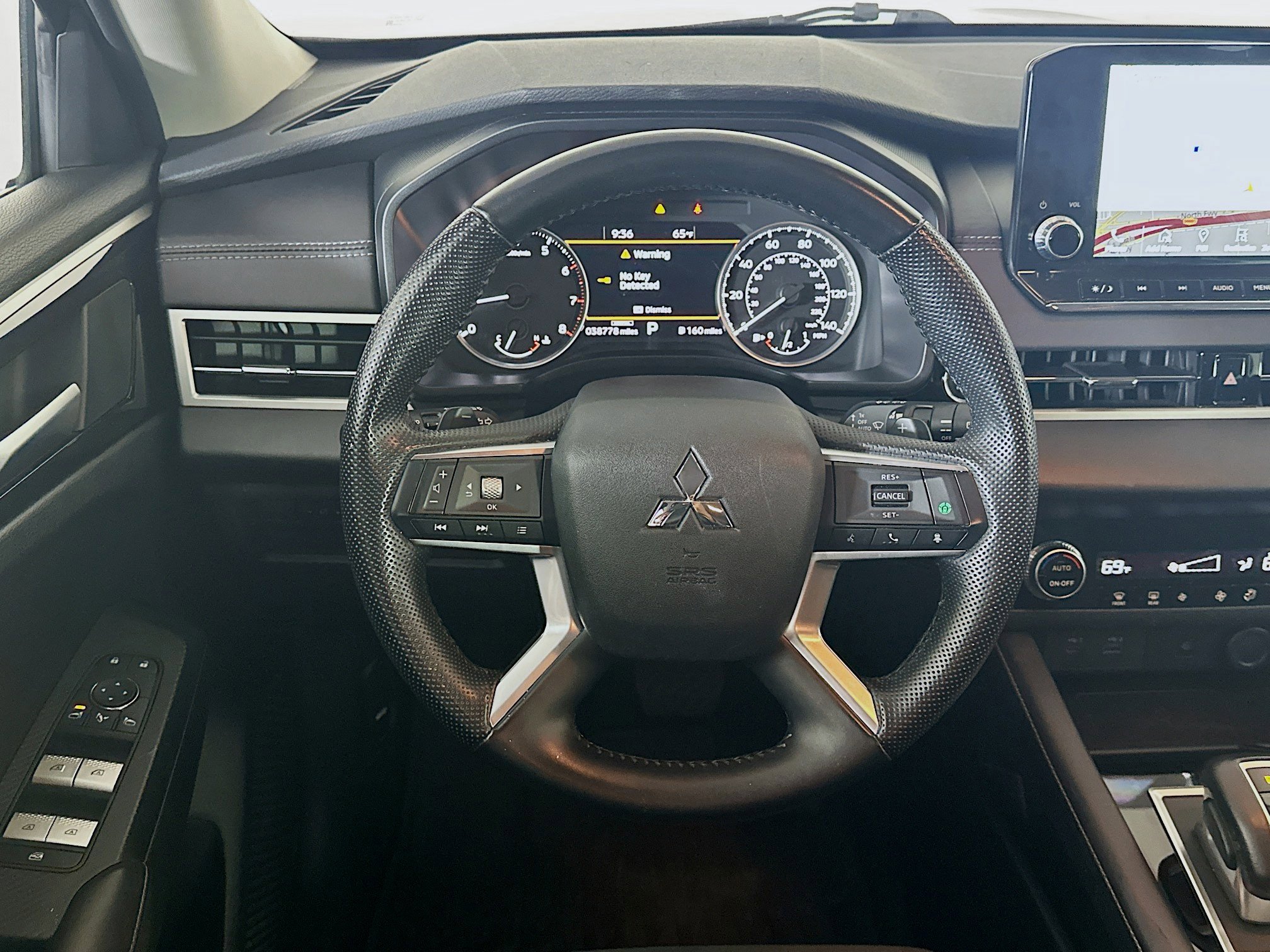 Used 2024 Mitsubishi Outlander SE image 18