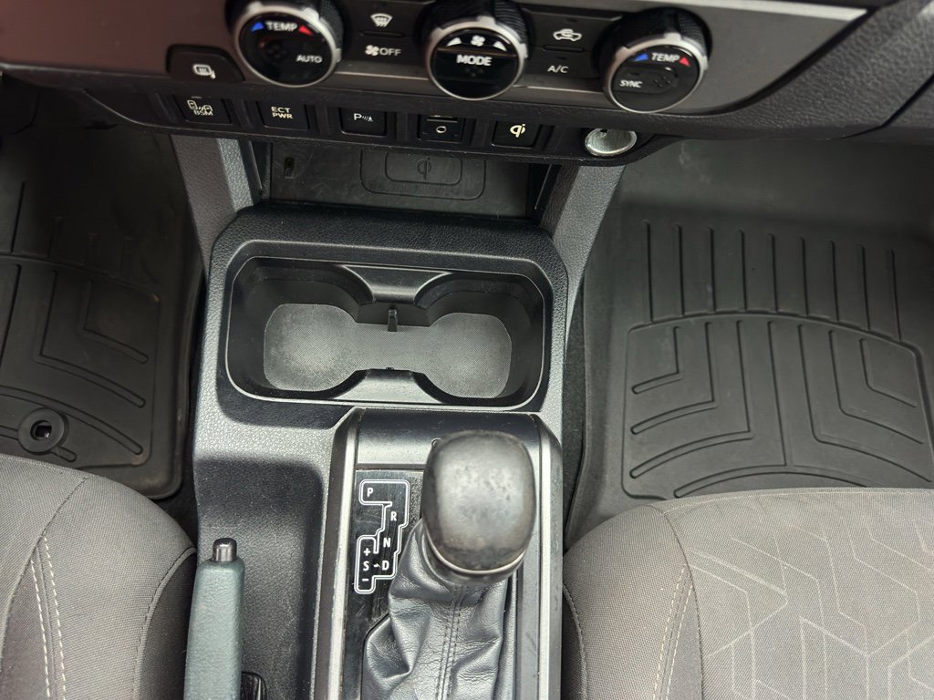 Used 2017 Toyota Tacoma TRD Sport image 18