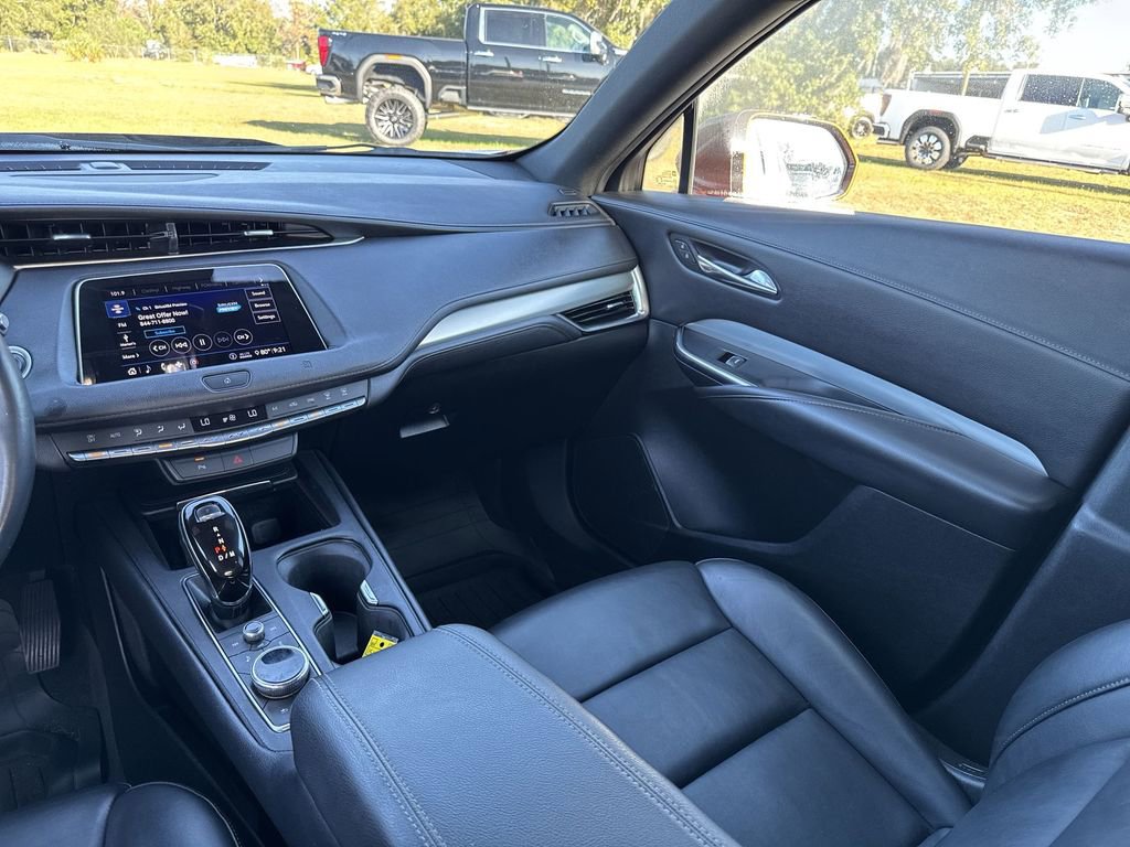 Certified 2020 Cadillac XT4 Premium Luxury image 11