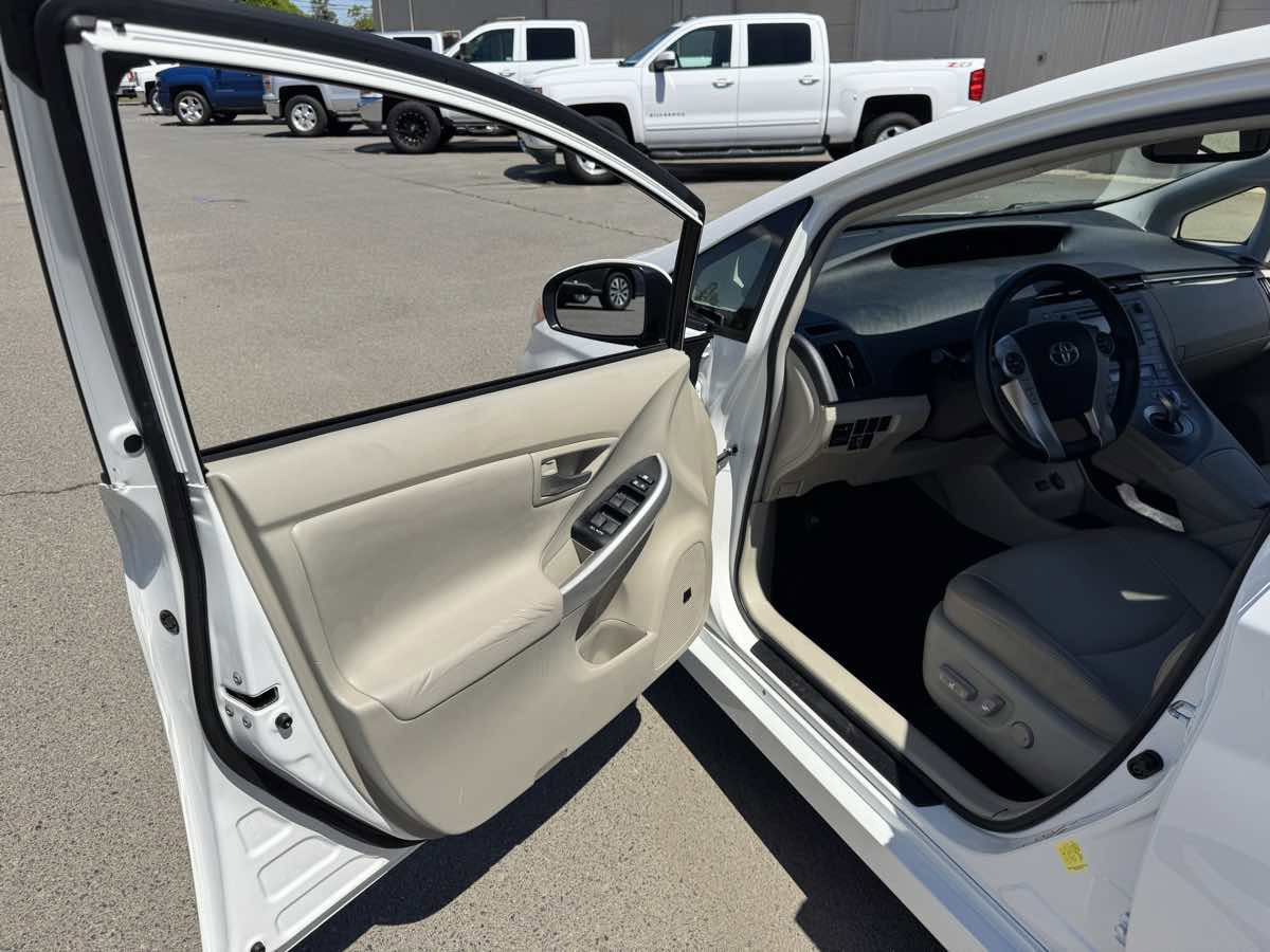 Used 2013 Toyota Prius Four FWD image 20