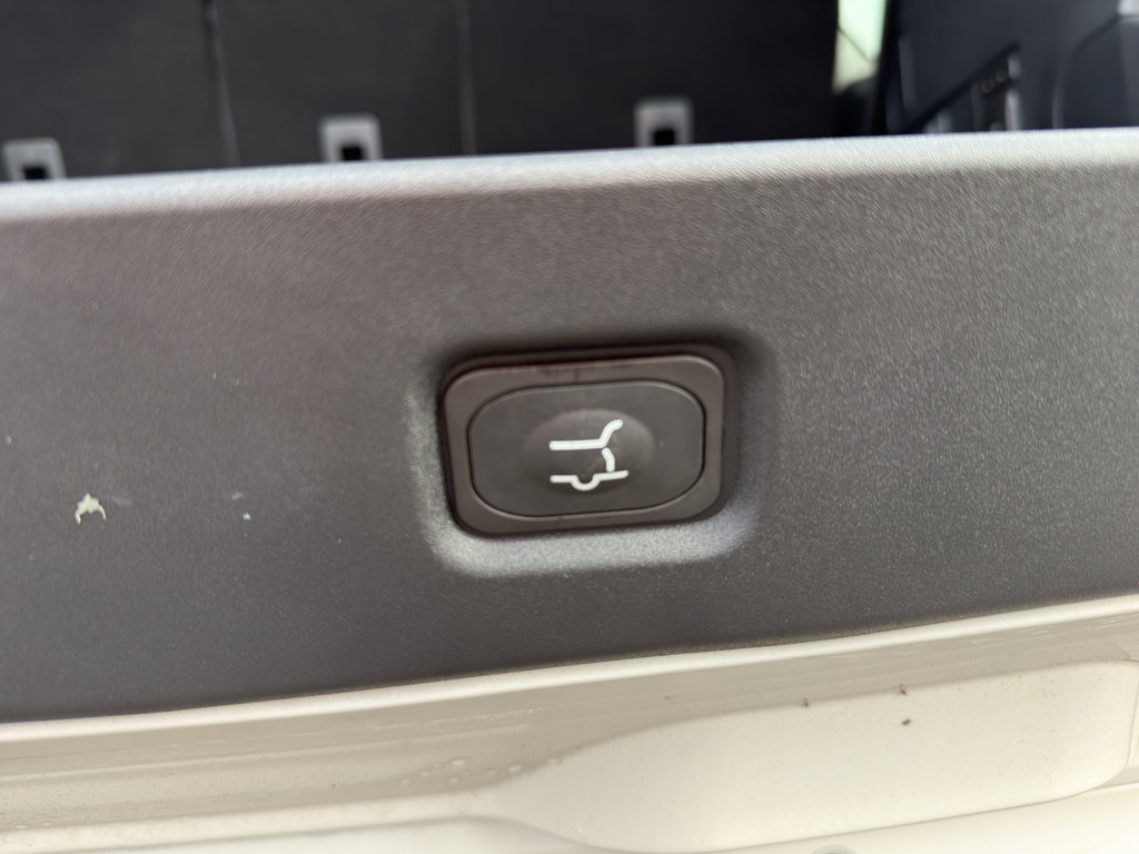 New 2025 Ford Expedition Active image 19