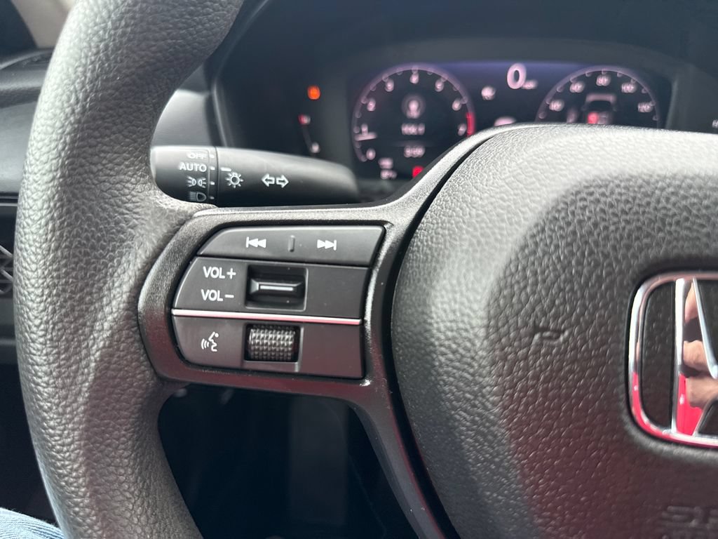 Used 2025 Honda Accord SE image 25