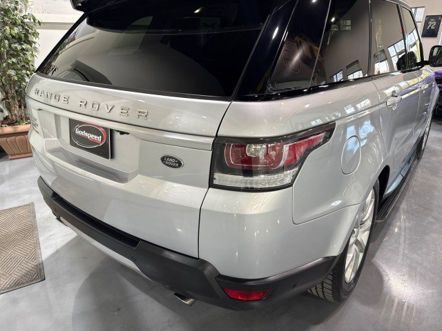 Used 2016 Land Rover Range Rover Sport HSE image 40