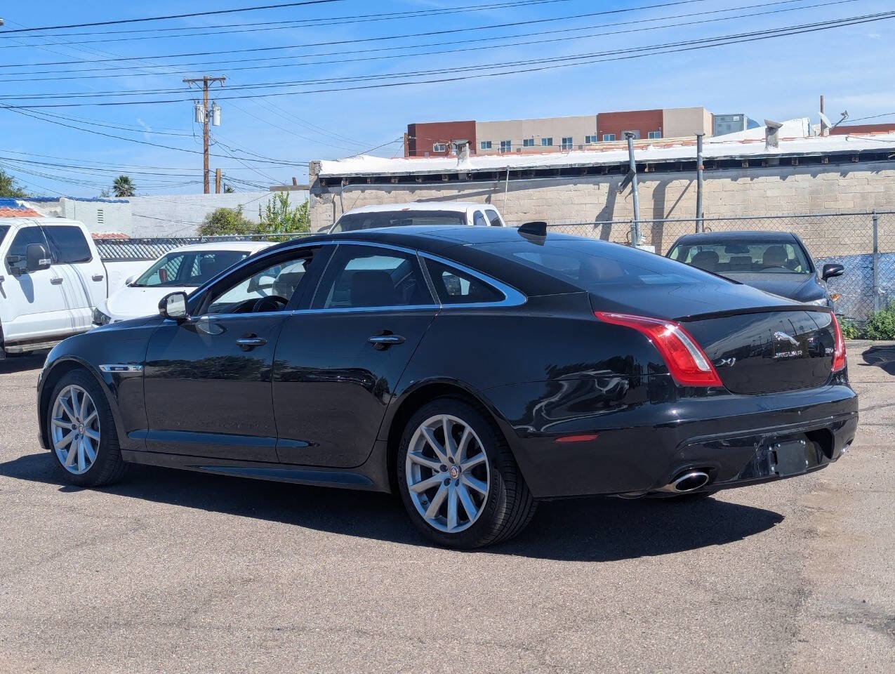 Used 2019 Jaguar XJ R-Sport image 5