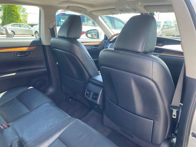 Used 2013 Lexus ES 300h w/ Luxury Pkg FWD image 22