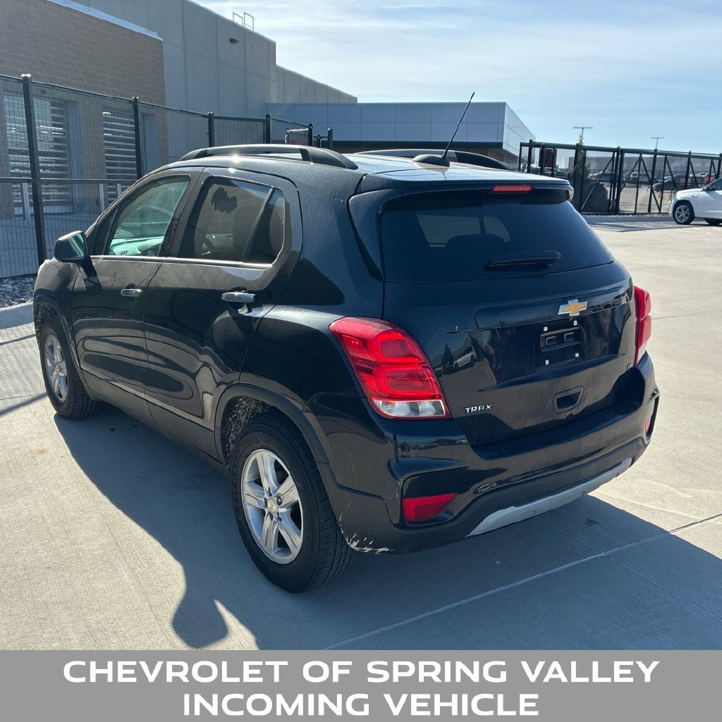 Used 2020 Chevrolet Trax LT w/ LT Convenience Package FWD image 3