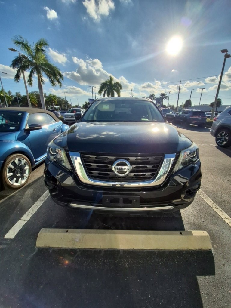 Used 2020 Nissan Pathfinder SV