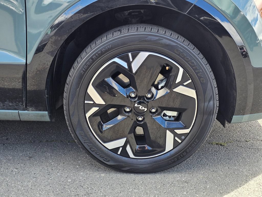 Used 2025 Kia Niro Wind w/ Wind Preserve Package FWD image 9