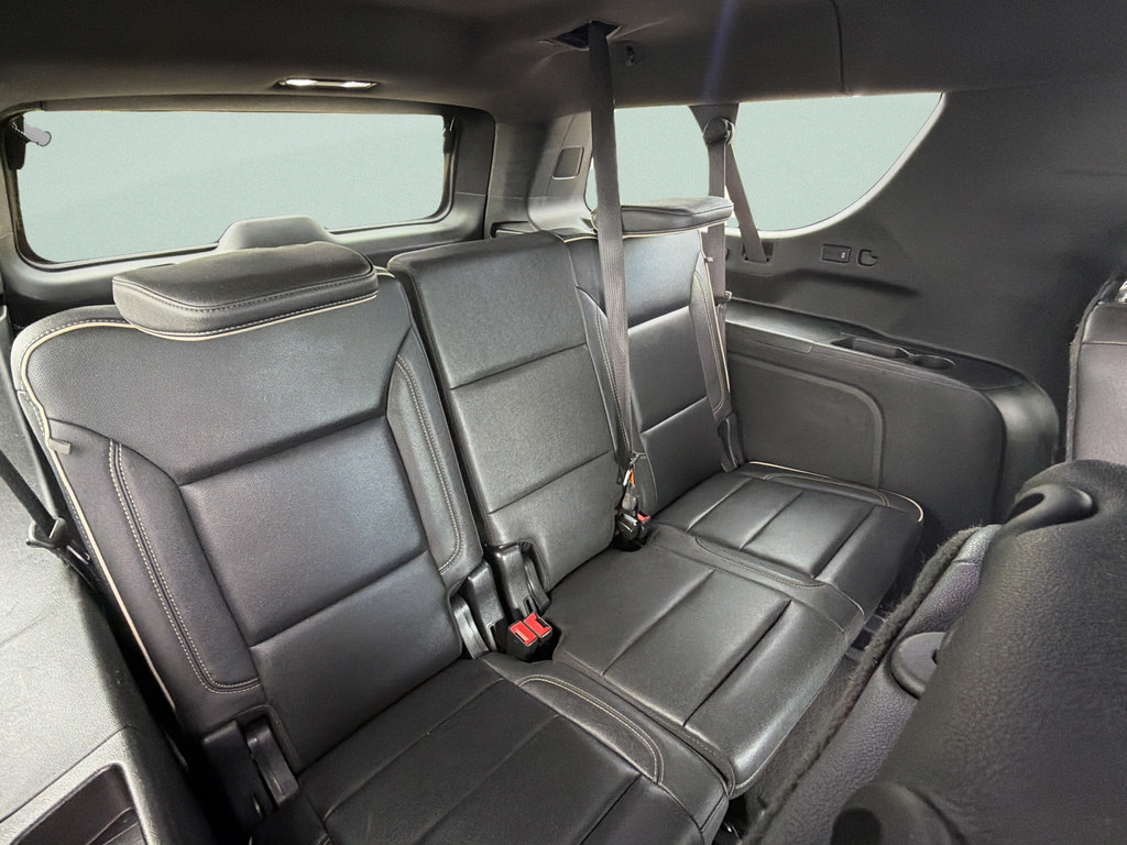 Used 2023 Chevrolet Suburban Premier RWD image 12