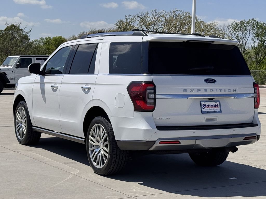 Used 2024 Ford Expedition Limited image 4