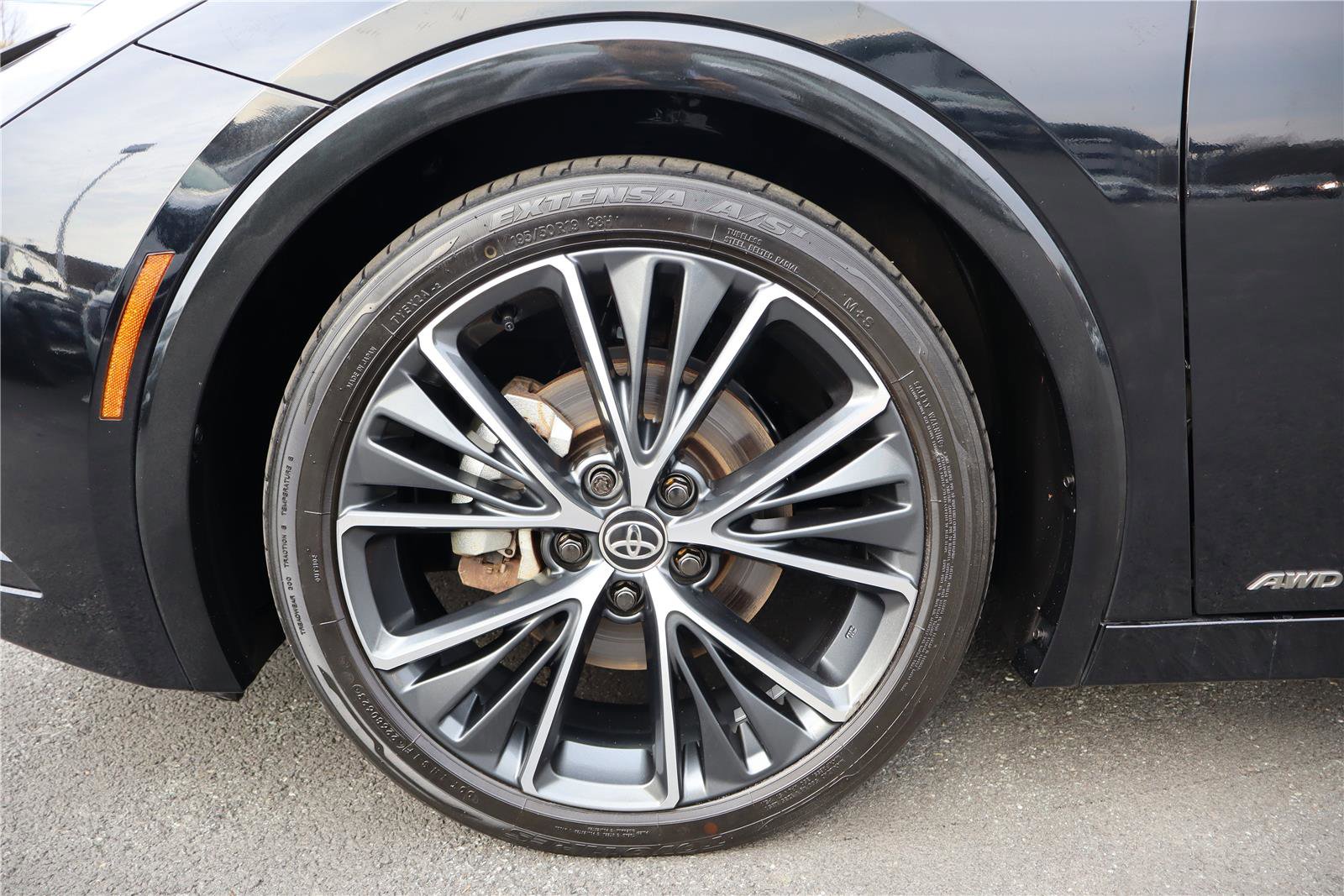 Used 2023 Toyota Prius XLE image 11