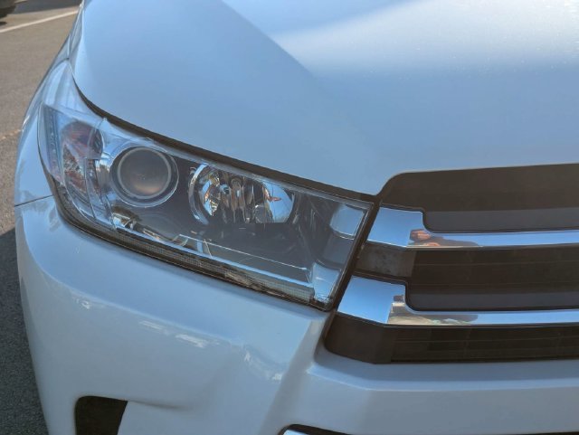 Used 2018 Toyota Highlander Limited FWD image 10