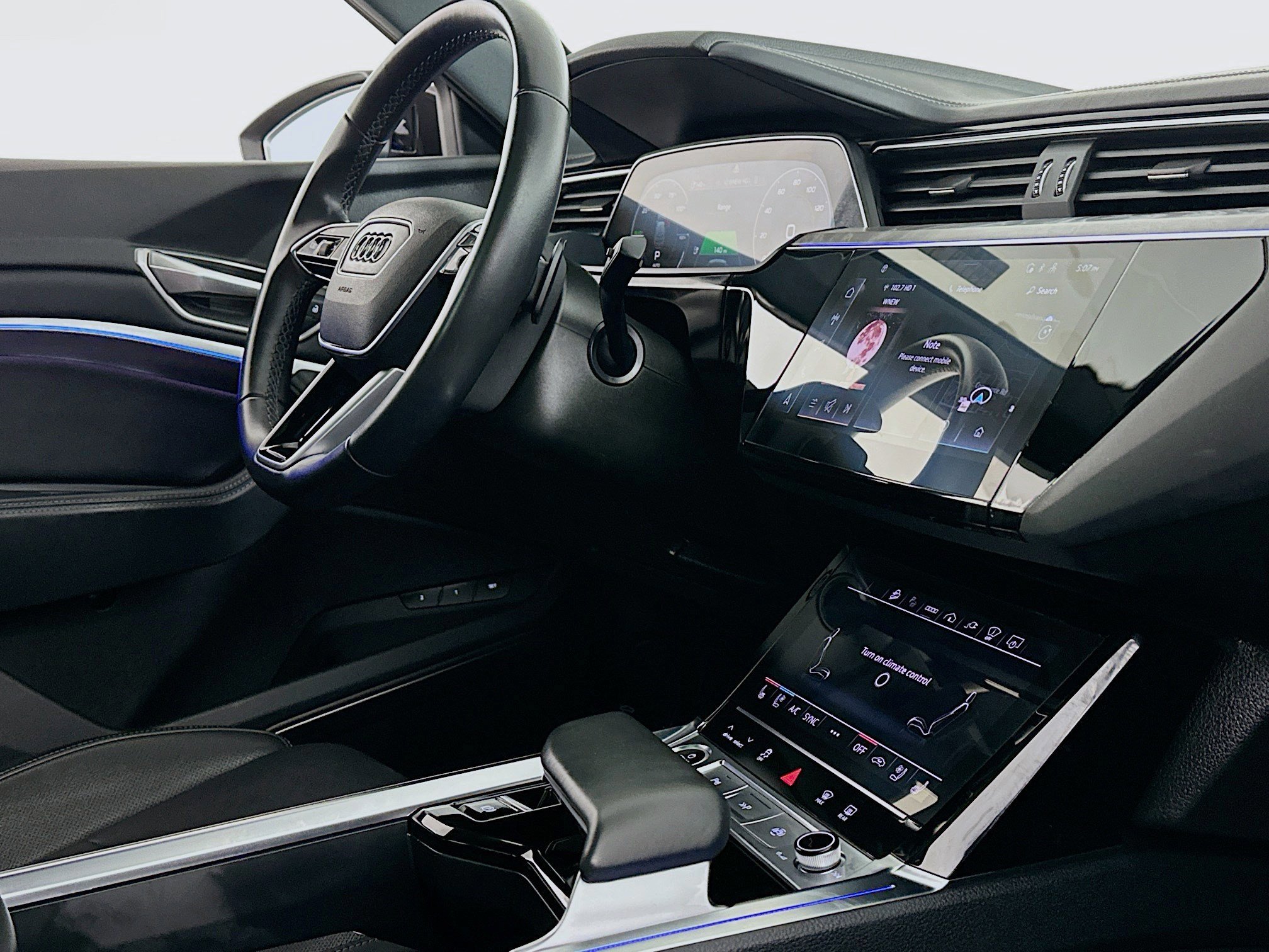 Used 2024 Audi Q8 e-tron Prestige w/ Prestige Package image 29