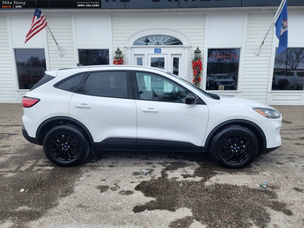 Used 2020 Ford Escape SE Sport image 4