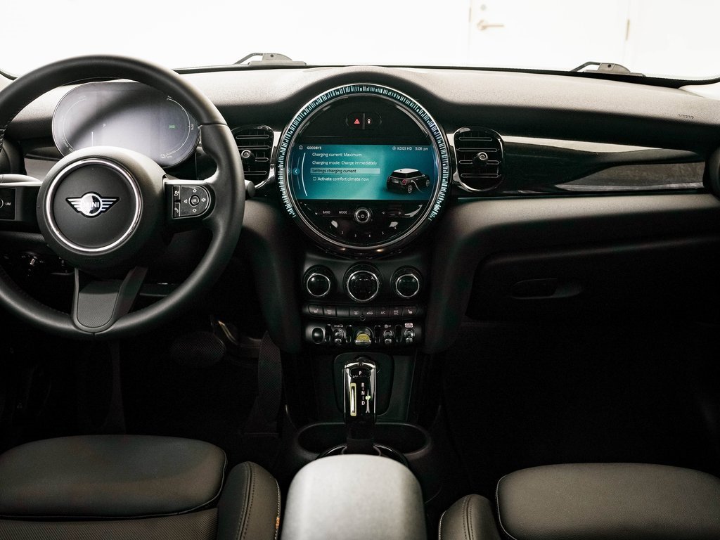 Used 2023 MINI Cooper SE image 31