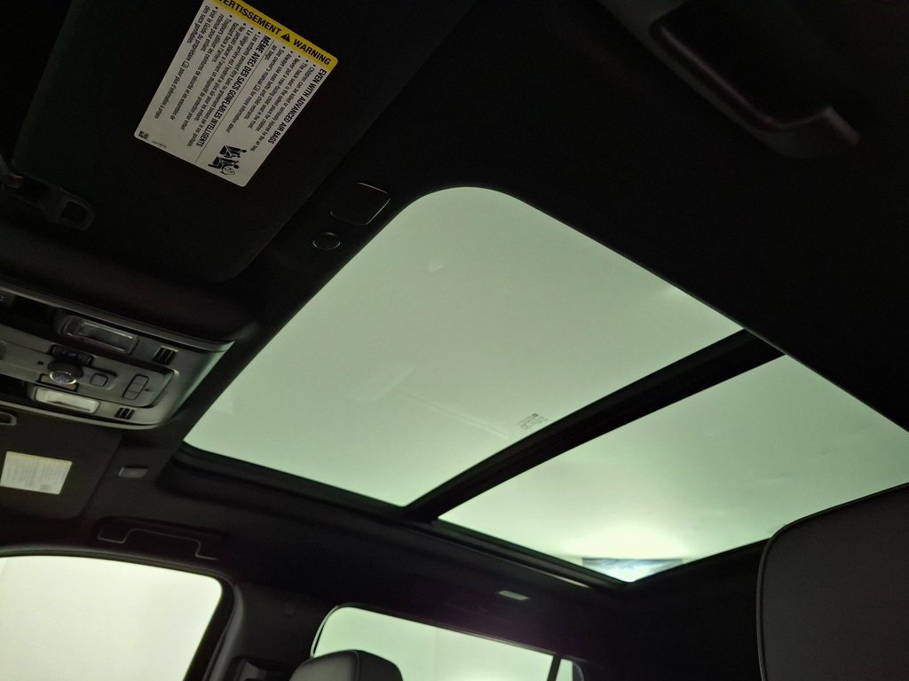 Used 2023 GMC Yukon XL Denali image 27