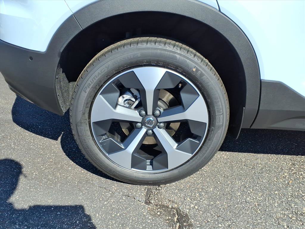 New 2026 Volvo XC40 B5 Plus w/ Protection Package Premier AWD/4WD image 7
