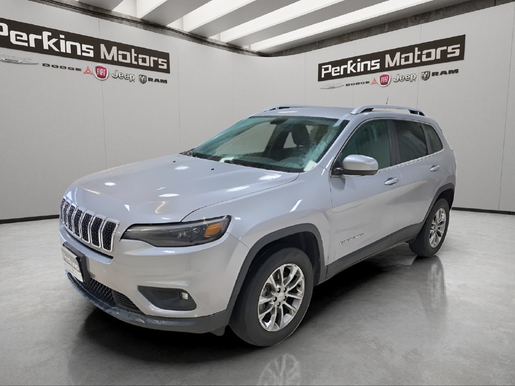 Used 2019 Jeep Cherokee Latitude Plus AWD/4WD image 3
