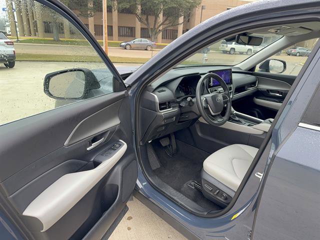 Used 2025 Toyota Grand Highlander XLE image 7