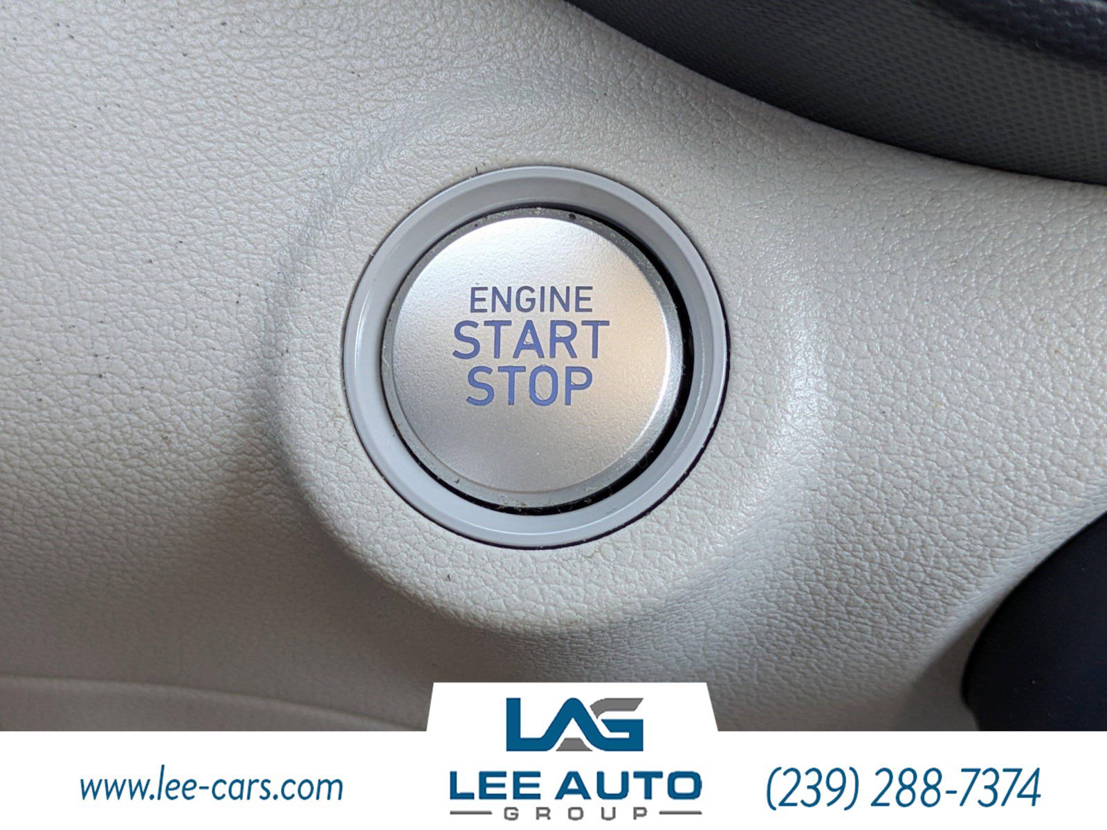 Used 2024 Hyundai Venue Limited image 26