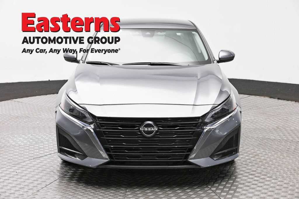 Used 2023 Nissan Altima 2.5 S FWD image 2